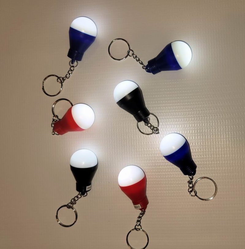 Ligjhtbulb Keychain Flashlight.jpg